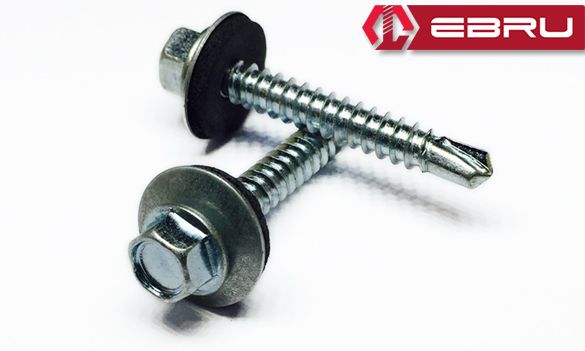 Self-drilling roofing screw